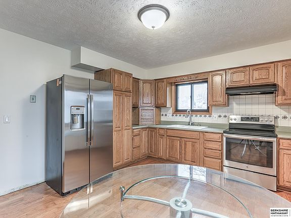 5th image of 7301 S 81st St