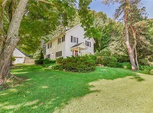 8383 Kinsman Rd, Novelty, OH 44072