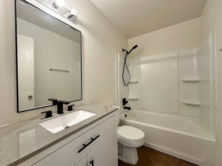 3206 Hereford Lane — Photo 11