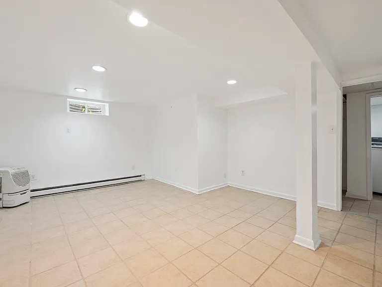 5122 Fairglen Ln — Photo 23