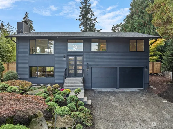 425 SW 116th Place, Seattle, WA 98146