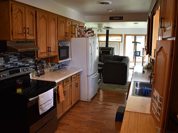 4th image of 214 N Mitchell St