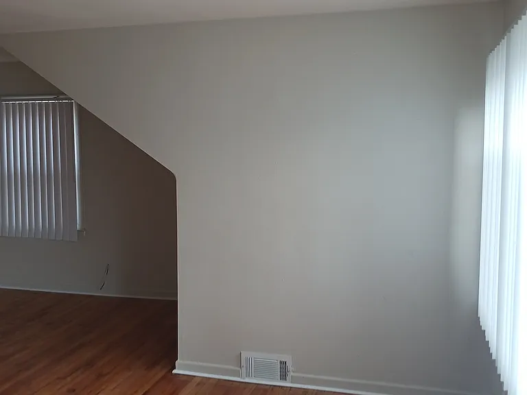 18411 Meyers Rd — Photo 10
