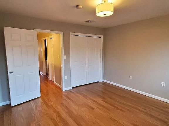 5th image of 11 Clarion Ln