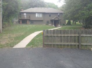 2609 Stagg Hill Rd, Manhattan, KS 66502