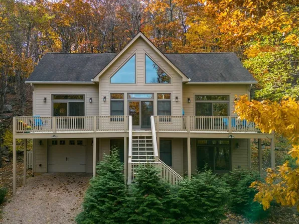 11 Dripping Rock Ln, Roseland, VA 22967