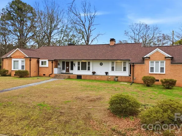 2637 Armstrong Cir, Gastonia, NC 28054