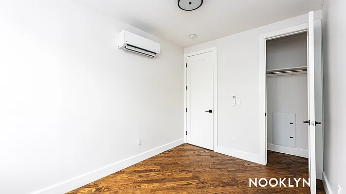 Rented by Nooklyn NYC LLC | media 12
