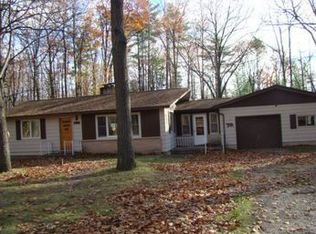 5872 Bennett Rd, Hubbard Lake, MI 49747