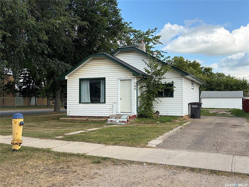 1st image of 740 12th STREET