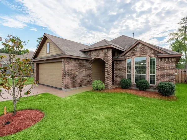 1945 Briar Grove Dr, Conroe, TX 77301