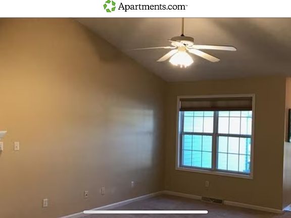 2nd image of 105 Foxx Manor Dr