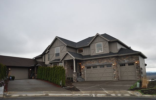 1st image of 756 W Dogwood Ct