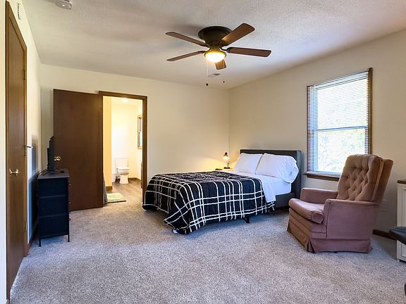 2nd image of 106 Dale Ave