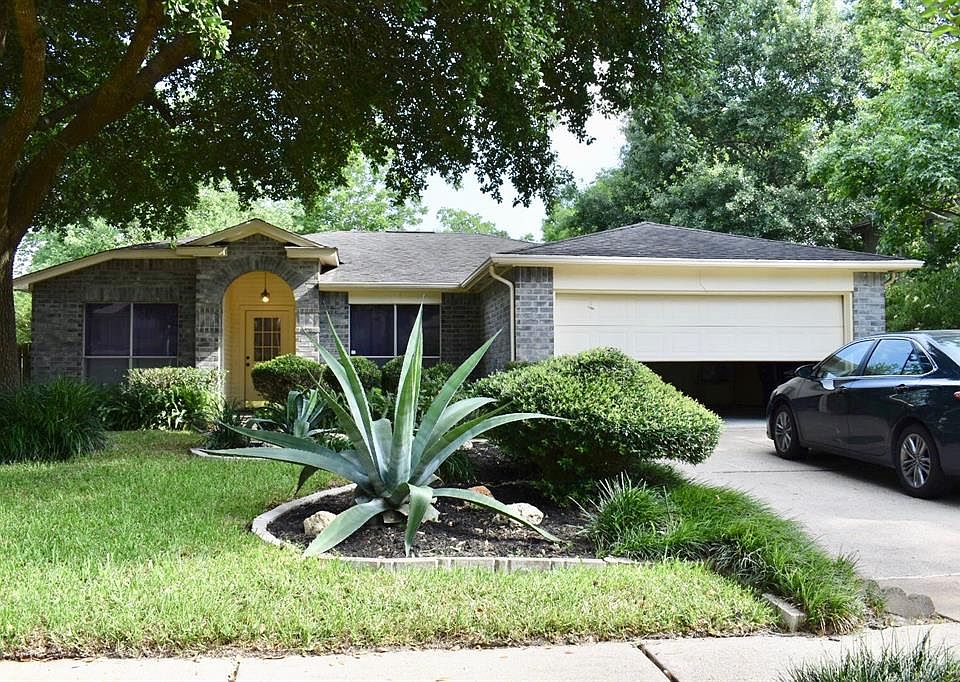 1st image of 16315 Cypress Trace Dr