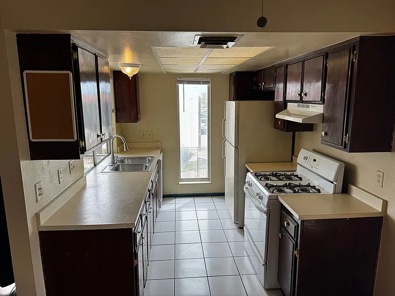 1405 Vegas Valley Dr #112 — Photo 2