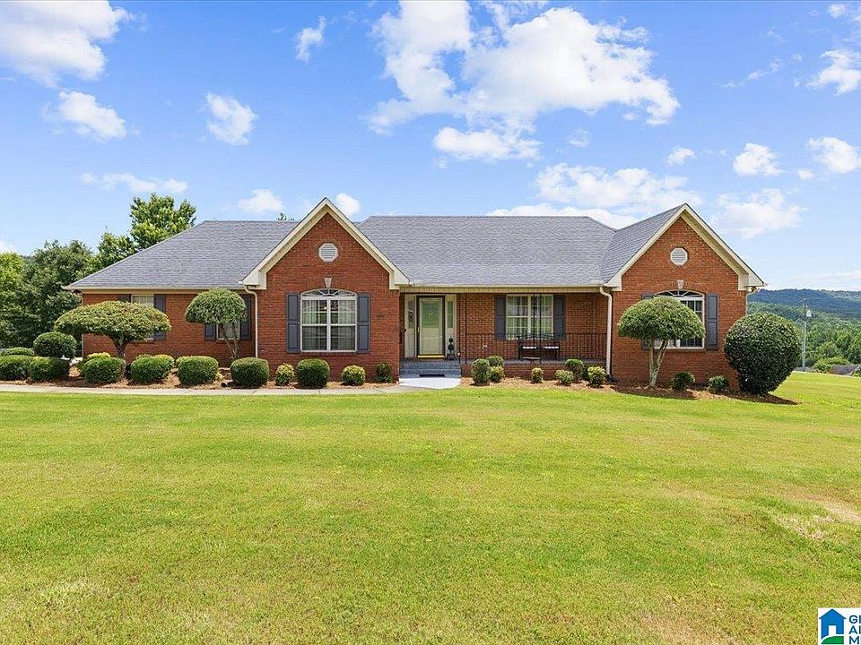 1st image of 204 Greystone Dr