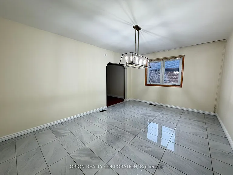 3 Romar Cres — Photo 9