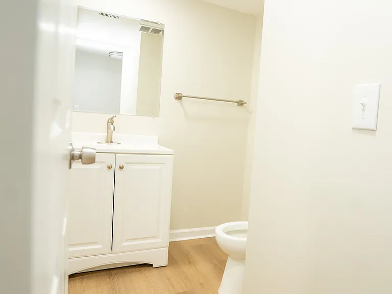 2 Bed 1.5 Bath Garden (5)