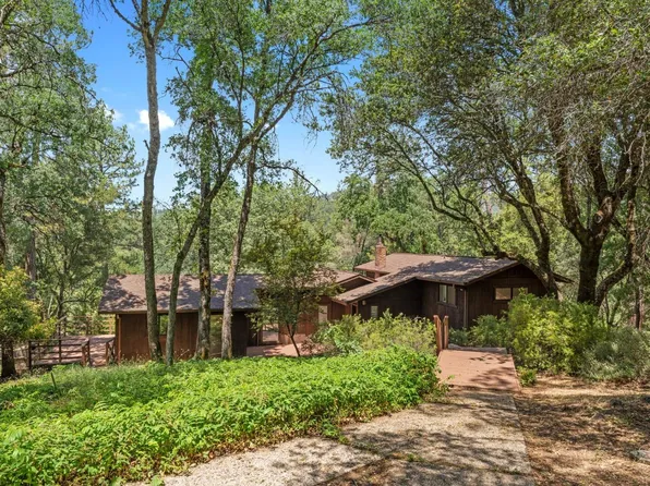 5660 Stanley Dr, Auburn, CA 95602