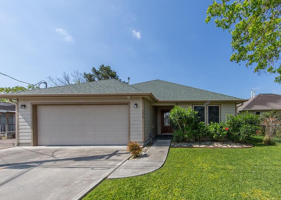 1st image of 4024 College Dr