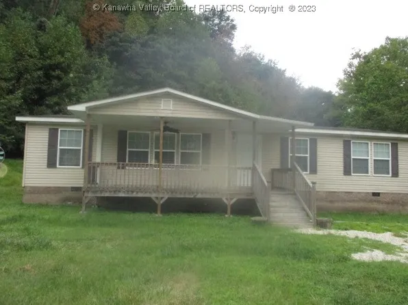 11583 Harts Creek Rd, Harts, WV 25524