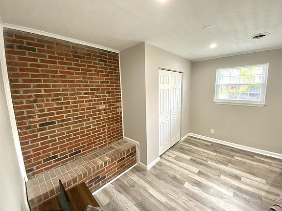 4th image of 12004 Branchwater St #6
