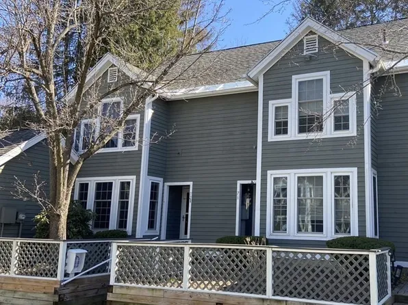 76 Amity Pl Unit 76, Amherst, MA 01002
