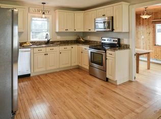 18 Mount Pleasant Dr, Peabody, MA 01960