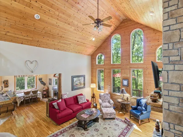 993 S Oak Ridge Road, Nixa, MO 65714