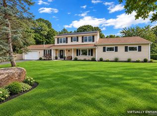 3 Reynolds Rd, Shoreham, NY 11786