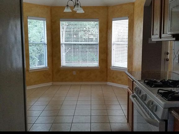 Nook with bay windows