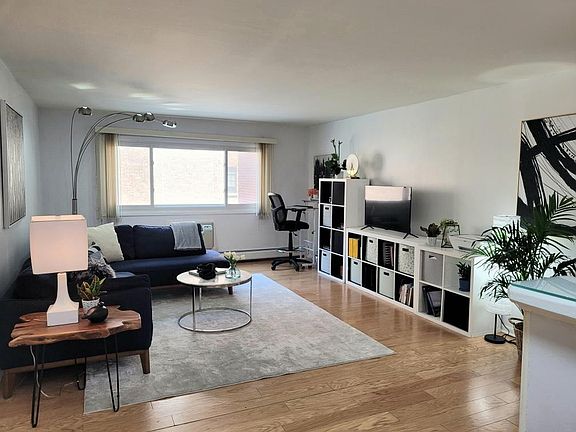 4th image of 800 Washington Blvd APT 204
