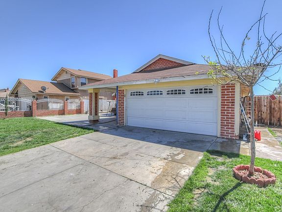 5th image of 24307 Delphinium Ave