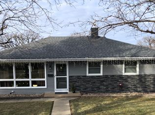 1185 Rockdale Rd, Dubuque, IA 52003