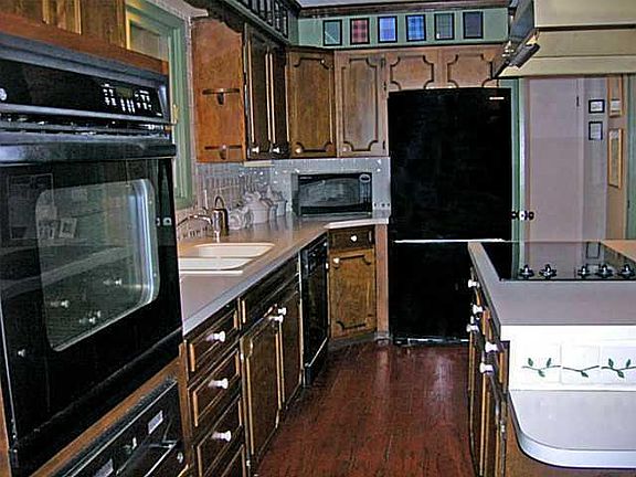 2nd image of 68 Flax Dr