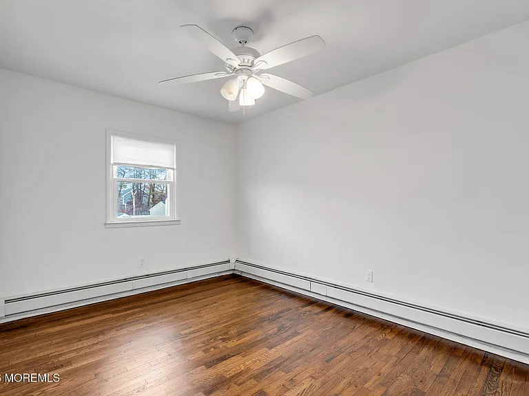 613 Champlain St — Photo 13