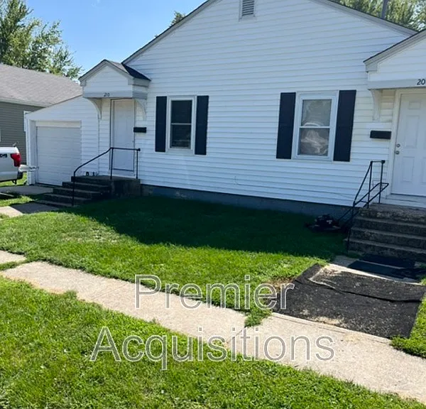 210 E Bland St — Photo 1