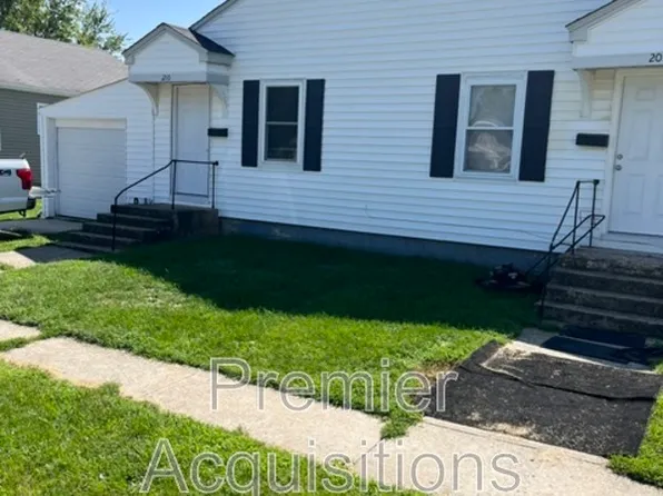210 E Bland St, Vandalia, MO 63382