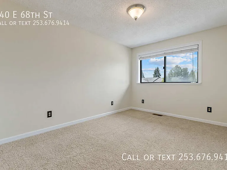 240 E 68th St — Photo 16