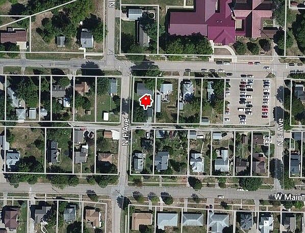 1st image of 633 W 2nd St