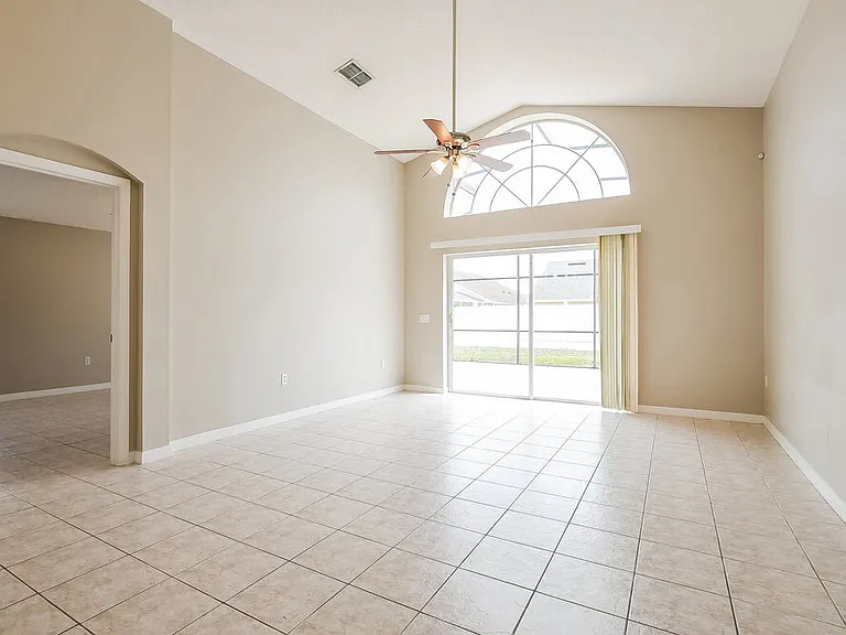 4616 Falcon Ave — Photo 5