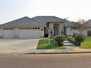 9105 Cross Water Dr, Bakersfield, CA 93312