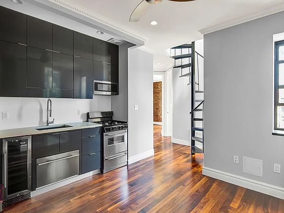 2nd image of 1590 Lexington Ave APT 25