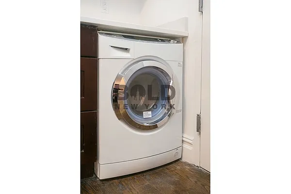 Rented by Bold New York | media 44