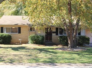 827 Foxglove Dr, Jeffersonville, IN 47130