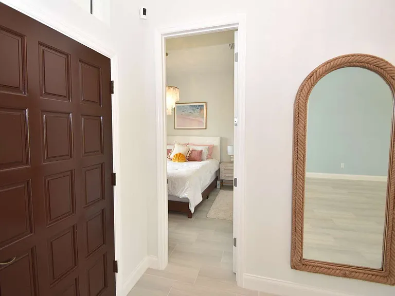 114 Del Palma Dr — Photo 35