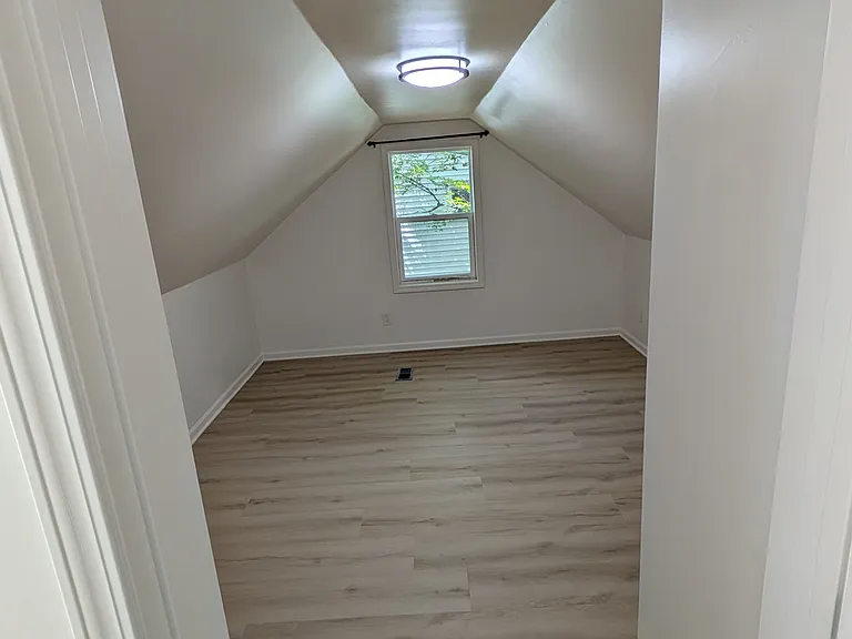 58 Wheelock Pkwy E — Photo 10