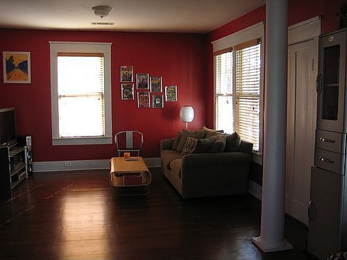 Large (27 x 13) living room