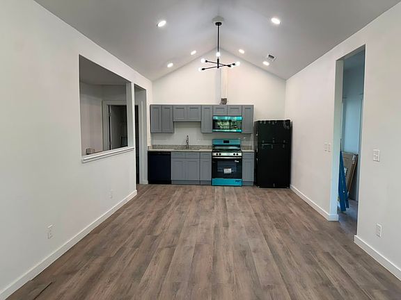 3rd image of 1307 Pleasanton Rd #9200